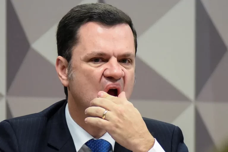 Substituto de Anderson Torres responsabiliza ex-ministro por falhas na segurança no 8/1