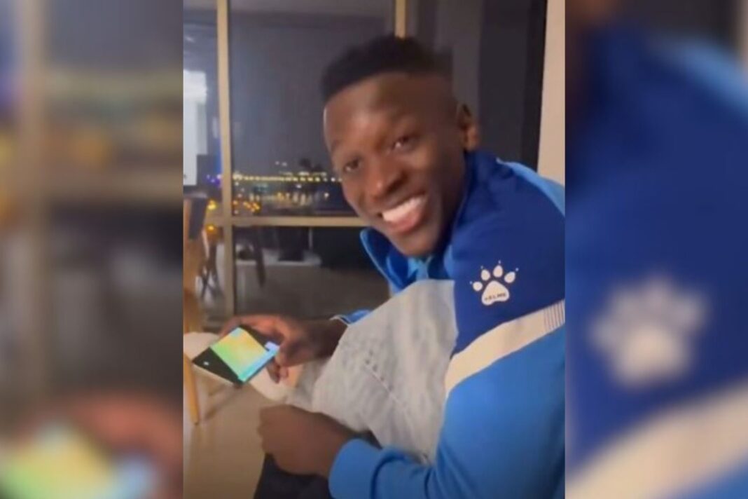 Vídeo: Luiz Henrique é flagrado assistindo jogo do Botafogo Vídeo: Luiz Henrique é flagrado assistindo jogo do Botafogo