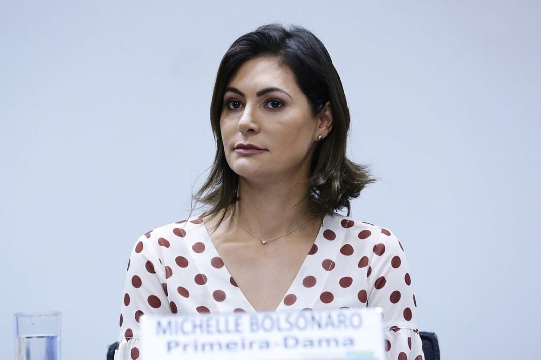 Michelle Bolsonaro lidera corrida pelo Senado no DF, diz Paraná Pesquisas – Política – CartaCapital Michelle Bolsonaro lidera corrida pelo Senado no DF, diz Paraná Pesquisas – Política – CartaCapital