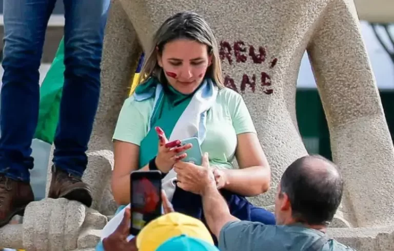 Fux pede vista no caso da mulher que pichou estátua do STF; juristas opinam sobre caso