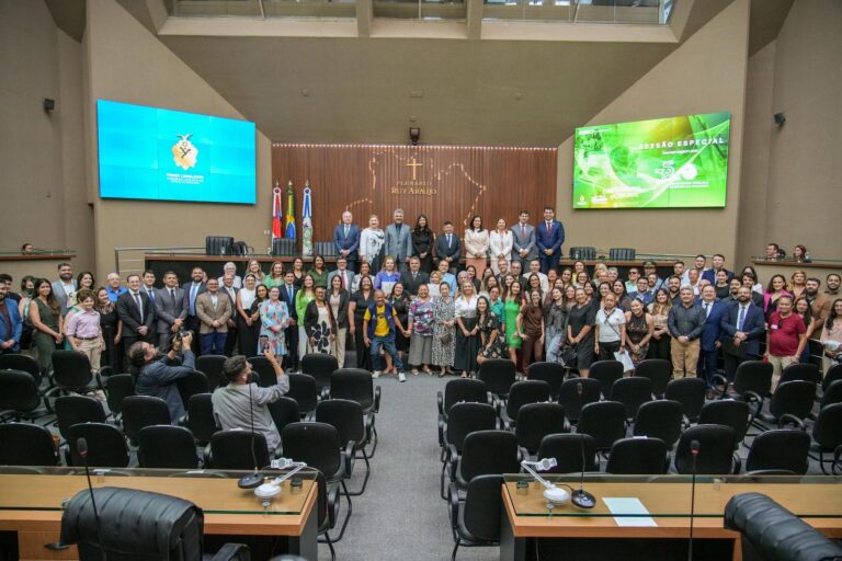 Defensoria recebe homenagem da Assembleia Legislativa pelos 35 anos de fundação
