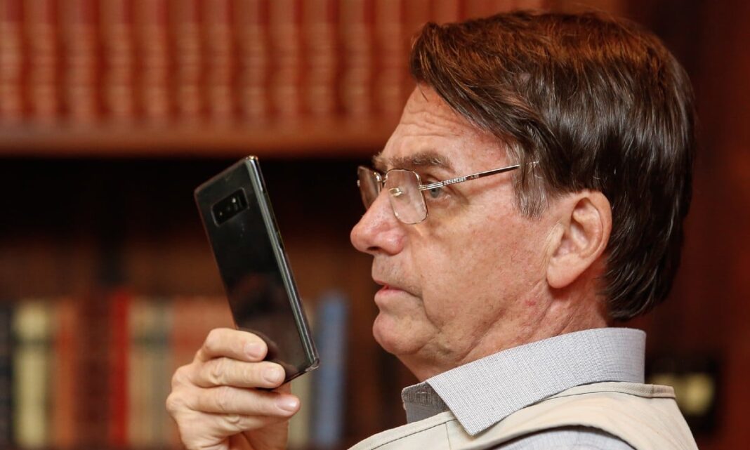 A mensagem disparada por Bolsonaro horas antes do STF iniciar o julgamento de denúncia sobre a trama golpista – Política – CartaCapital A mensagem disparada por Bolsonaro horas antes do STF iniciar o julgamento de denúncia sobre a trama golpista – Política – CartaCapital