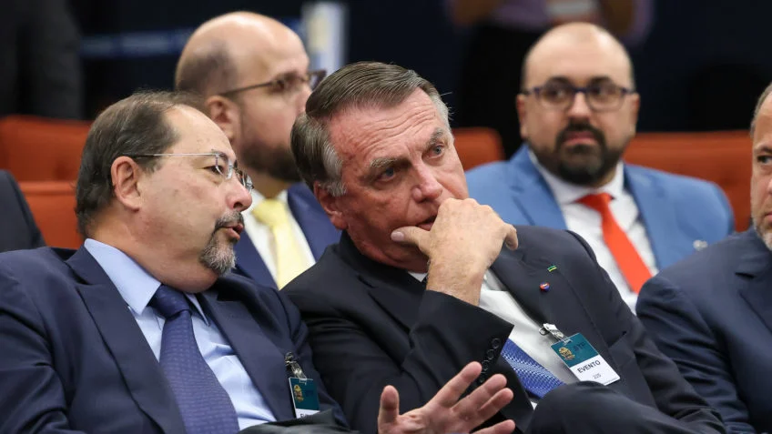 Bolsonaro tentou imitar Dilma, mas não verá votos no STF Bolsonaro tentou imitar Dilma, mas não verá votos no STF