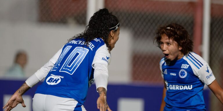 Cruzeiro bate o Grêmio em jogaço de sete gols em Nova Lima Cruzeiro bate o Grêmio em jogaço de sete gols em Nova Lima