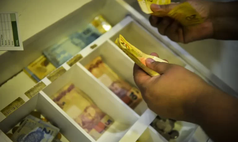 Empréstimos consignados para CLT devem superar R$ 100 bi