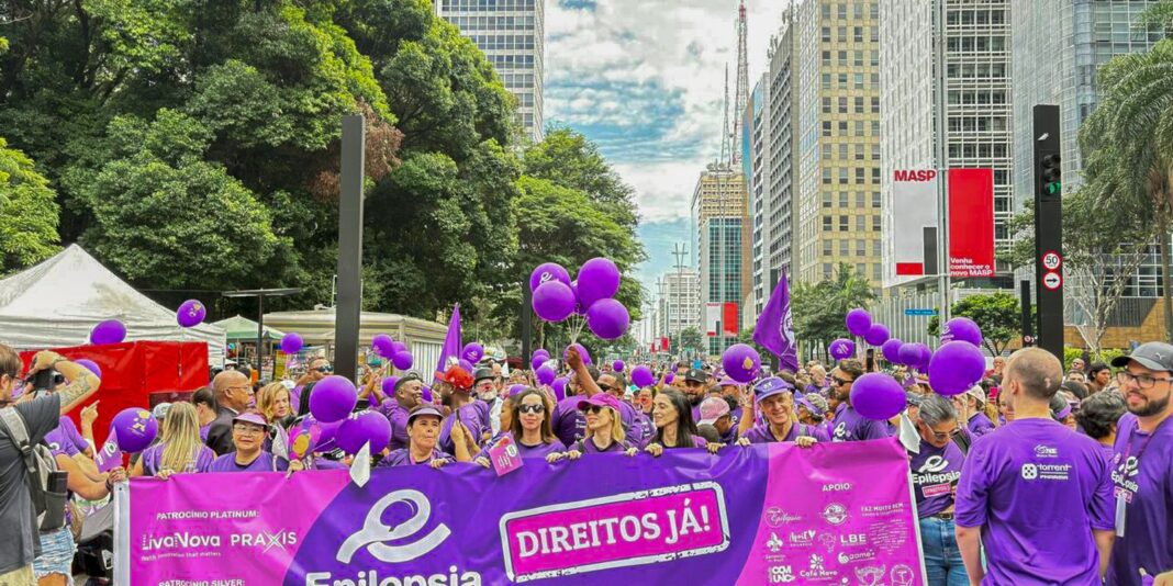 Caminhada na Avenida Paulista busca conscientização sobre epilepsia Caminhada na Avenida Paulista busca conscientização sobre epilepsia