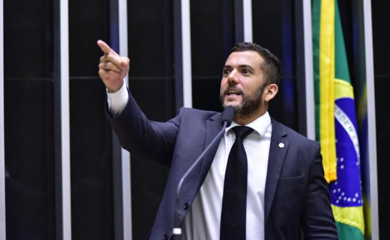 André Mendonça livra deputado bolsonarista de queixa por difamação contra o PCB – Justiça – CartaCapital