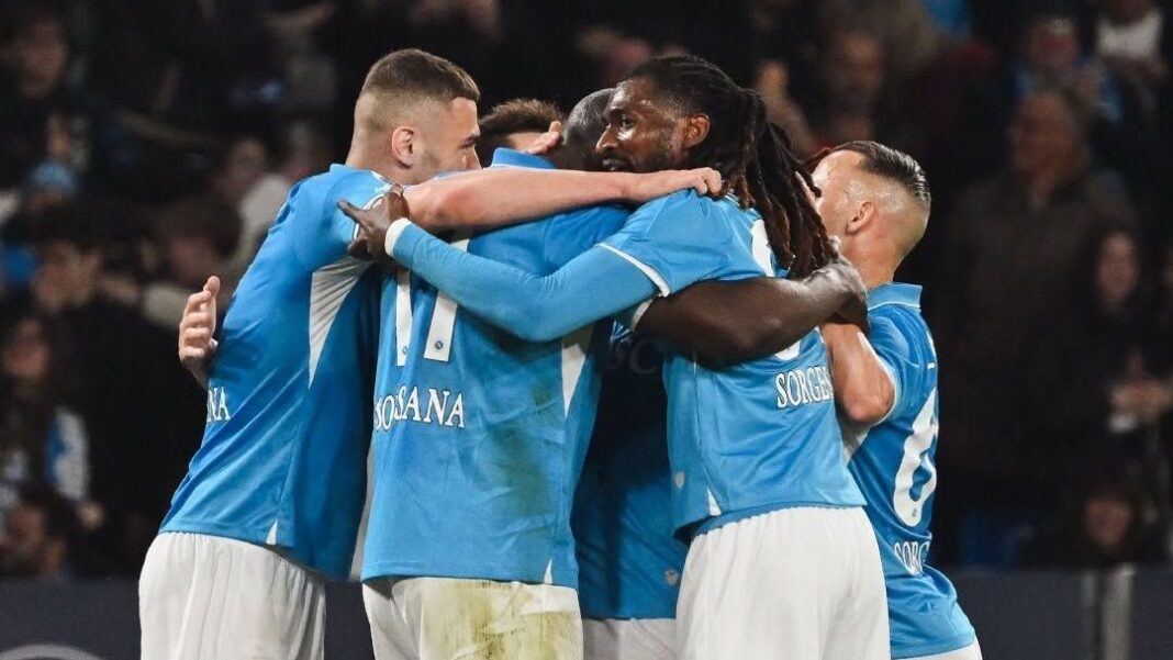 Napoli vence Milan e segue na briga pela liderança da Serie A Napoli vence Milan e segue na briga pela liderança da Serie A