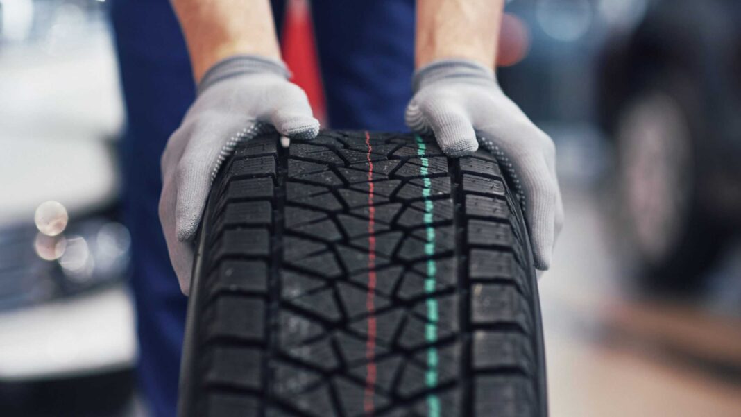 Pneu de veículos tem validade? Veja como isso se aplica a carro, moto e caminhão Pneu de veículos tem validade? Veja como isso se aplica a carro, moto e caminhão