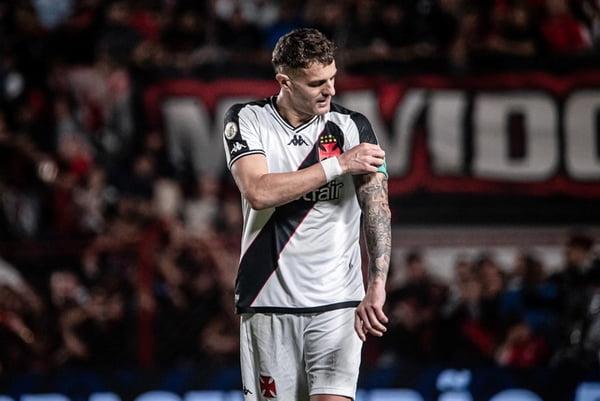 Vegetti é estrela do Vasco para duelo contra o Palmeiras em Brasília Vegetti é estrela do Vasco para duelo contra o Palmeiras em Brasília