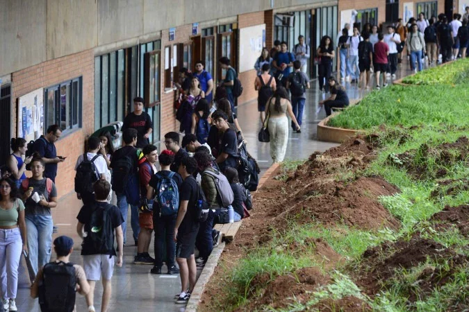 Extremistas de direita que ameaçaram estudantes da UnB suspendem ato