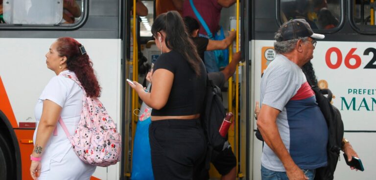 Rodoviários e Immu negociam sobre fim da greve dos ônibus