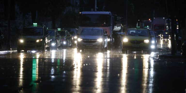 Petrópolis faz ações de prevenção contra temporal na região serrana Petrópolis faz ações de prevenção contra temporal na região serrana