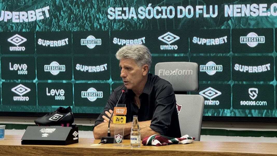 Apresentação de Renato no Fluminense tem “perrengue“ durante coletiva; veja Apresentação de Renato no Fluminense tem “perrengue“ durante coletiva; veja