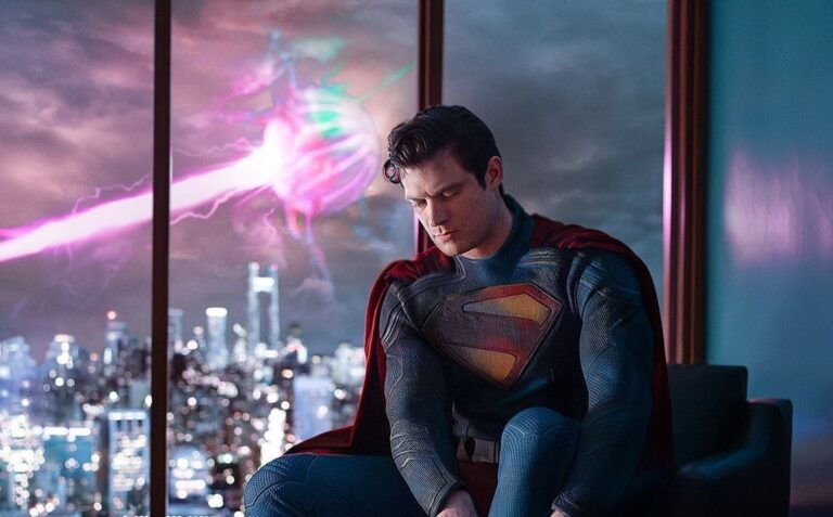 Produtos oficiais de “Superman“ dão spoiler de personagens