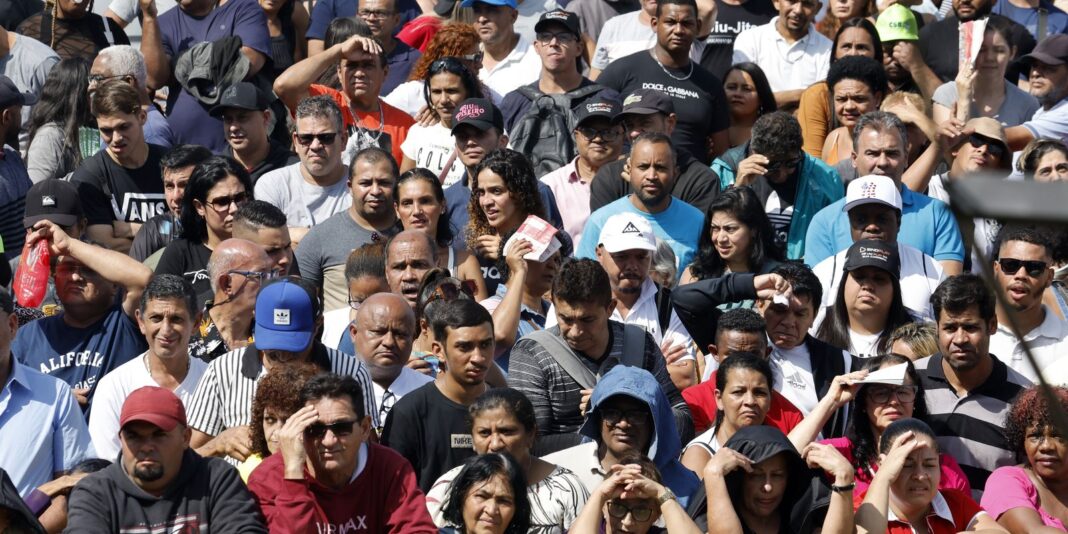 Ato de sindicatos do ABC também defende redução da jornada de trabalho Ato de sindicatos do ABC também defende redução da jornada de trabalho