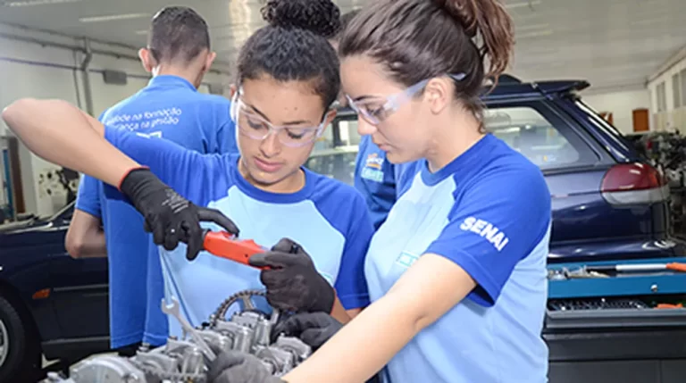 Veja a lista dos cursos técnicos de carreiras com melhor remuneração em 2025
