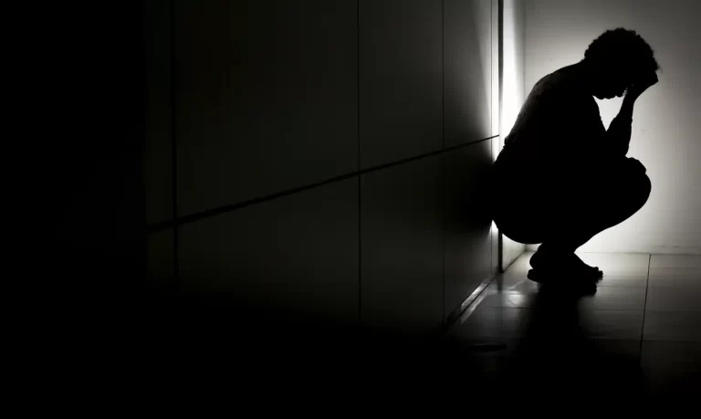 Processos trabalhistas por burnout crescem 14,5% em 2025