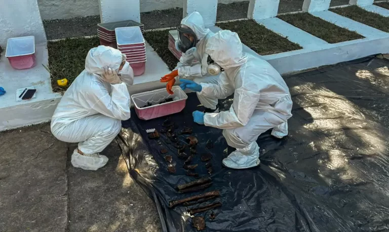 equipe encontra memorial para mortos da ditadura em deterioração
