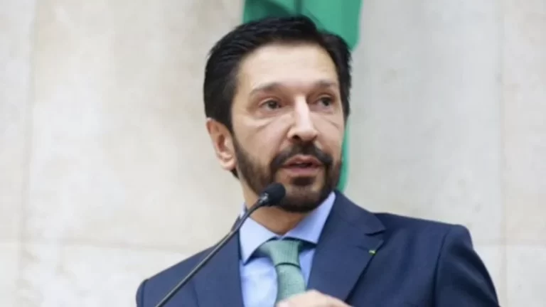 Nunes tira diretores de escolas de SP alegando baixo desempenho dos alunos; professores discordam
