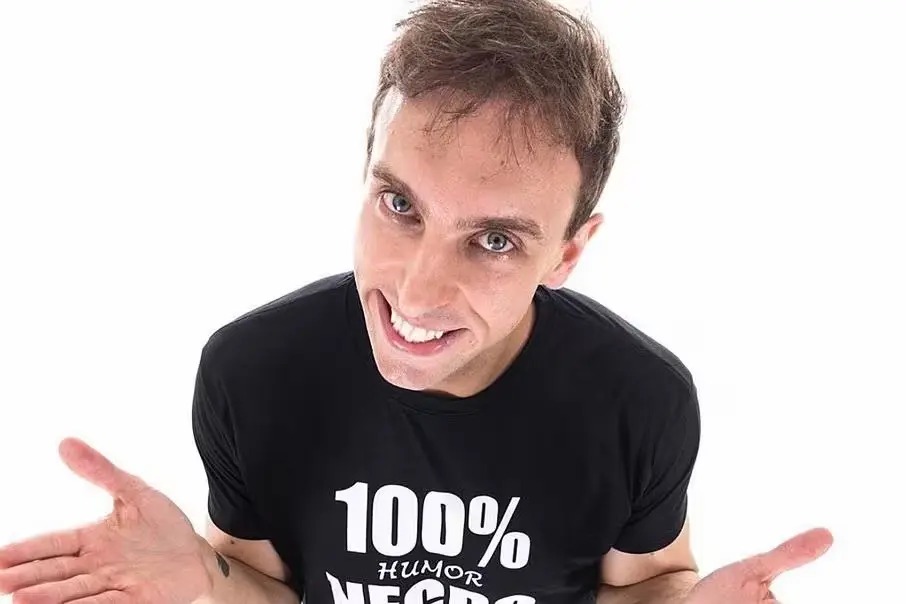 Léo Lins é condenado a oito anos de prisão por piadas preconceituosas Léo Lins é condenado a oito anos de prisão por piadas preconceituosas