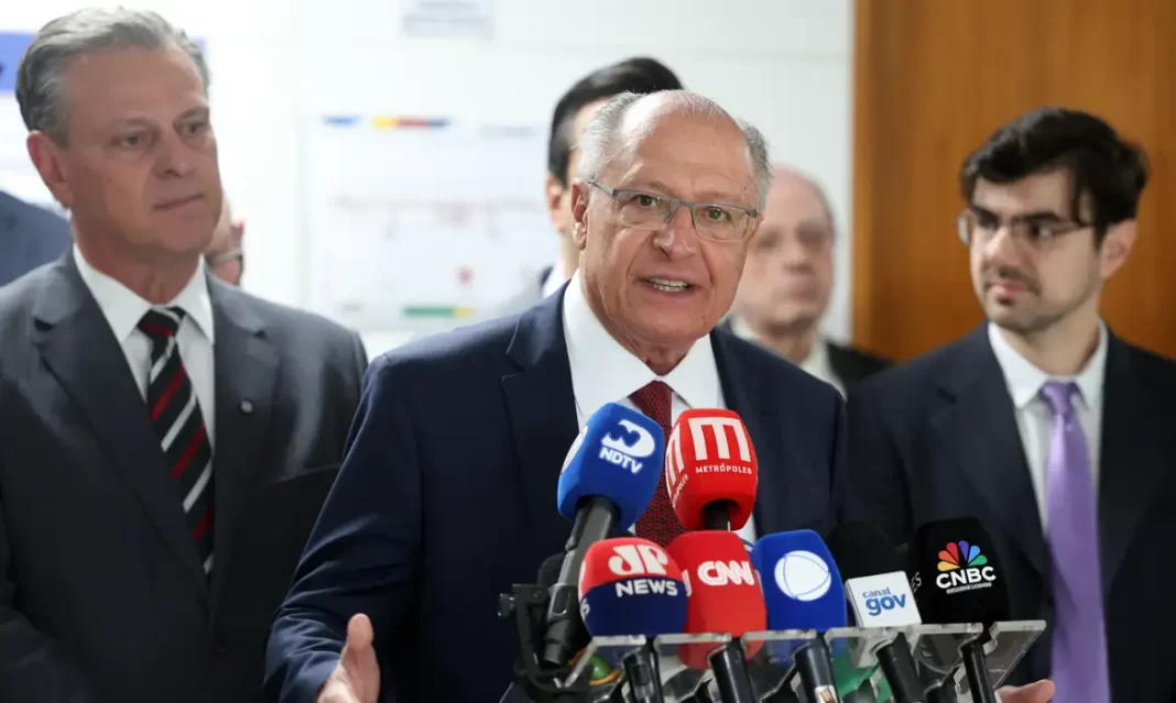 Alckmin diz que governo tentará acordo antes do prazo para tarifaço Alckmin diz que governo tentará acordo antes do prazo para tarifaço