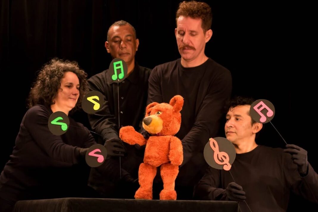 A magia ‘Urso com Música na Barriga’ encanta pais e filhos em Porto Alegre A magia ‘Urso com Música na Barriga’ encanta pais e filhos em Porto Alegre