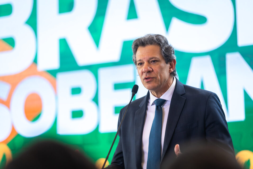Medidas para enfrentamento ao tarifaço de Trump devem ser enviadas ao Planalto ainda nesta quarta (6), diz Haddad Medidas para enfrentamento ao tarifaço de Trump devem ser enviadas ao Planalto ainda nesta quarta (6), diz Haddad