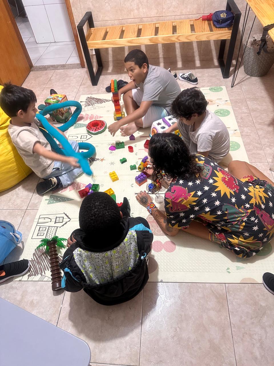 Tratamento com canabidiol para crianças neuroatípicas avança em favelas do Rio após apoio de associação produtora de SC Tratamento com canabidiol para crianças neuroatípicas avança em favelas do Rio após apoio de associação produtora de SC