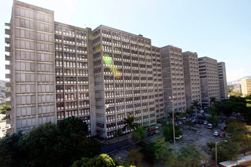 Vestibular da Uerj: alunos da rede estadual do RJ terão isenção da taxa da prova discursiva Vestibular da Uerj: alunos da rede estadual do RJ terão isenção da taxa da prova discursiva