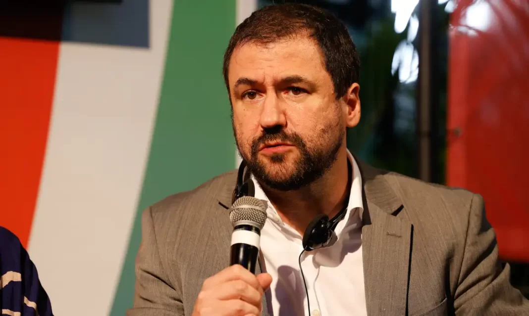 PL da Adultização amplia responsabilidade de big techs, diz secretário de Políticas Digitais PL da Adultização amplia responsabilidade de big techs, diz secretário de Políticas Digitais