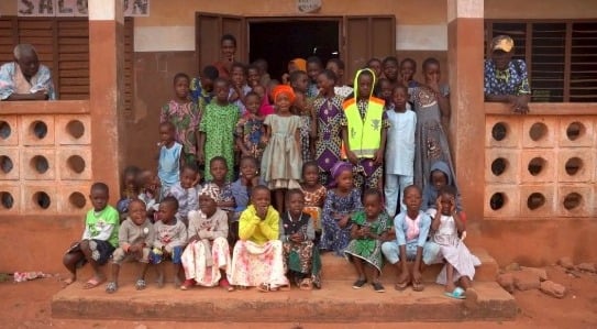 Para preservar cultura ameaçada, escola no Benin ensina língua materna do povo Adja Para preservar cultura ameaçada, escola no Benin ensina língua materna do povo Adja