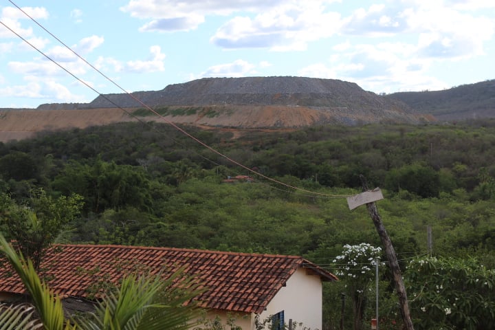 Homenagem da ALMG à CEO da mineradora Sigma Lithium provoca repúdio de 68 entidades Homenagem da ALMG à CEO da mineradora Sigma Lithium provoca repúdio de 68 entidades