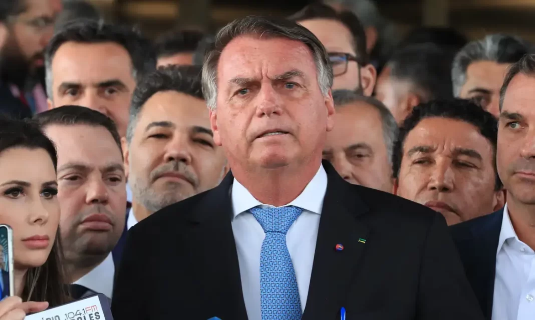 PGR defende reforço de policiamento perto da casa de Bolsonaro PGR defende reforço de policiamento perto da casa de Bolsonaro