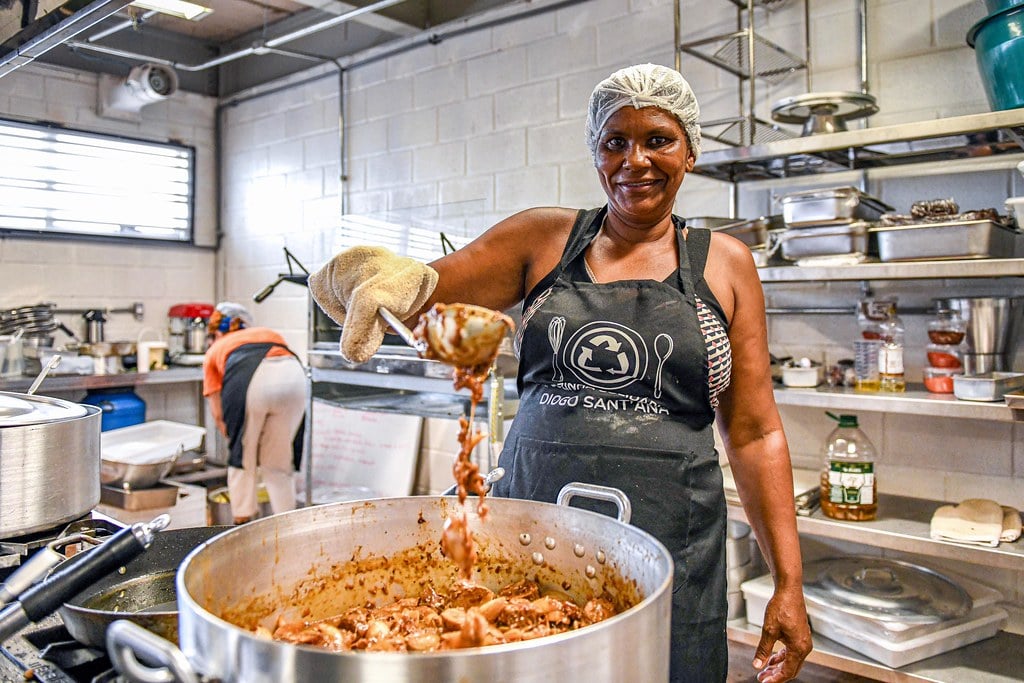 Cozinha solidária busca mitigar a insegurança alimentar de catadores do DF Cozinha solidária busca mitigar a insegurança alimentar de catadores do DF