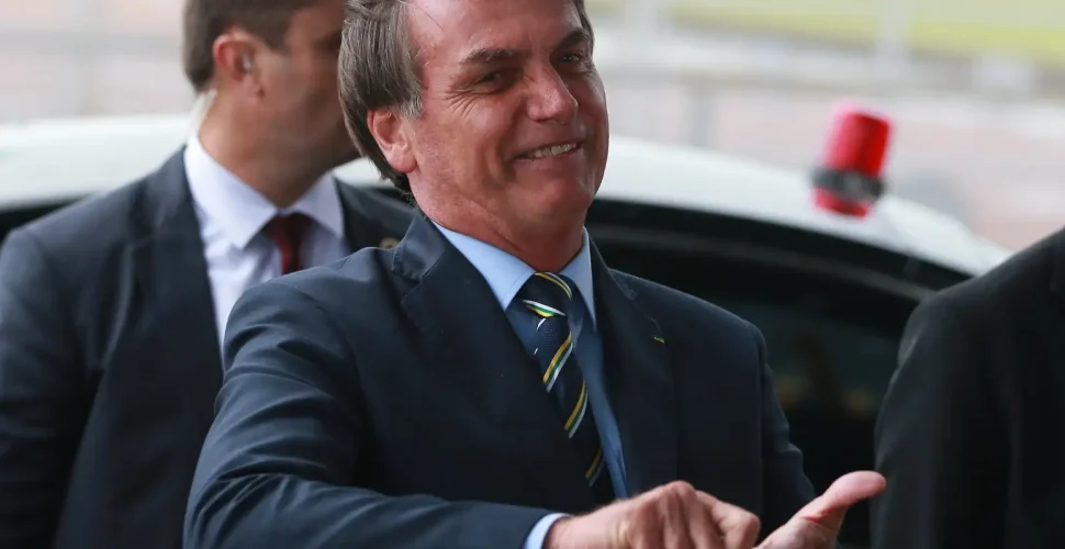 STF dá 24 horas para defesa de Bolsonaro explicar violação da tornozeleira eletrônica STF dá 24 horas para defesa de Bolsonaro explicar violação da tornozeleira eletrônica