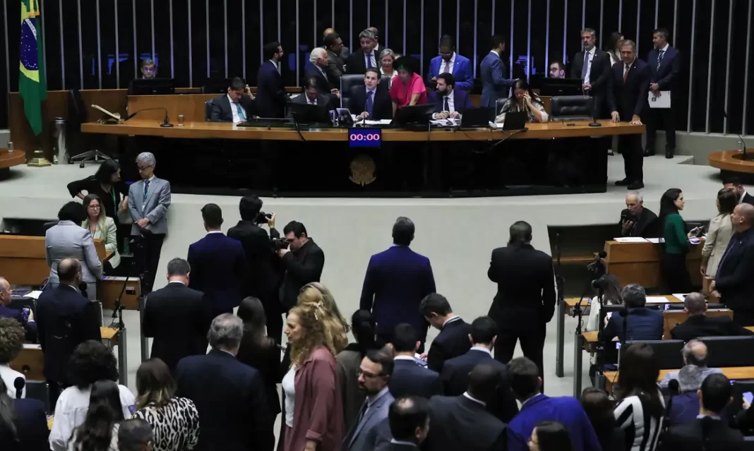 Bancada cristã apoia indicação de Messias para fazer andar pautas antiaborto no STF Bancada cristã apoia indicação de Messias para fazer andar pautas antiaborto no STF