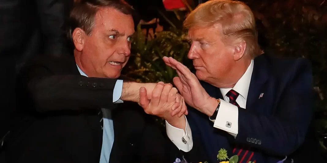 Trump lamenta prisão de Jair Bolsonaro: ‘só acho uma pena’ Trump lamenta prisão de Jair Bolsonaro: ‘só acho uma pena’
