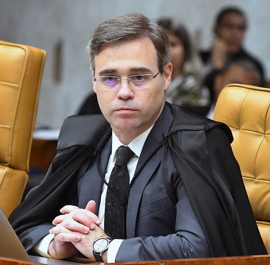 Mendonça é 1º no STF a celebrar indicação de Lula e diz que Messias é nome qualificado Mendonça é 1º no STF a celebrar indicação de Lula e diz que Messias é nome qualificado