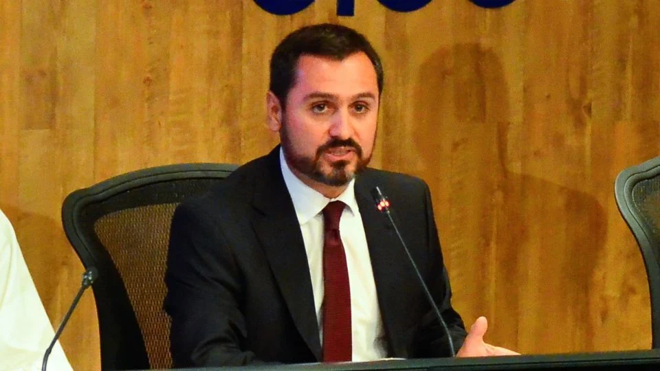 Diretor da PF diz que escândalo investigado no Banco Master chega a R$ 12 bi Diretor da PF diz que escândalo investigado no Banco Master chega a R$ 12 bi