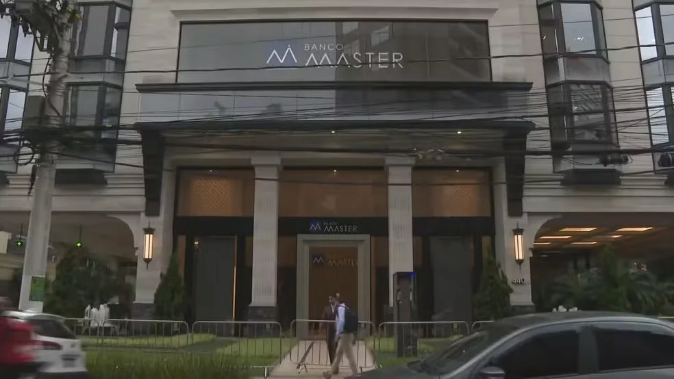 Fim do Banco Master afeta 515 trabalhadores e 12 milhões de clientes Fim do Banco Master afeta 515 trabalhadores e 12 milhões de clientes
