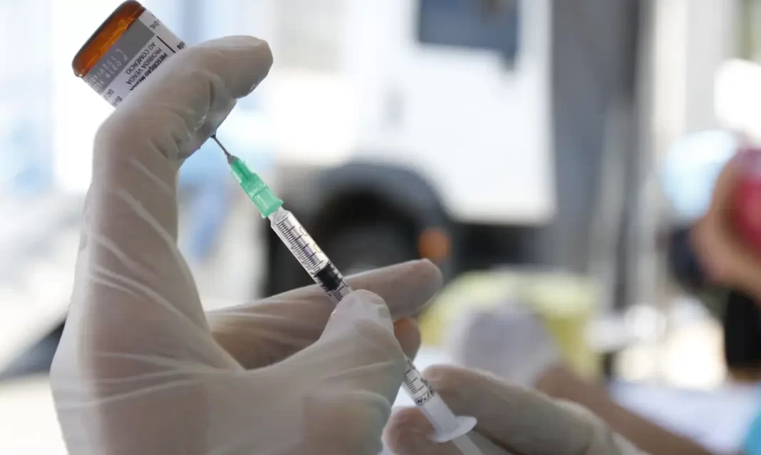 Vacina contra bronquiolite chega ao SUS em dezembro Vacina contra bronquiolite chega ao SUS em dezembro