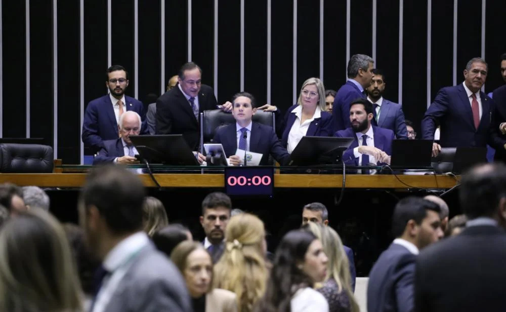 Sob pressão, Hugo Motta anuncia relator de lei que combate devedor contumaz Sob pressão, Hugo Motta anuncia relator de lei que combate devedor contumaz