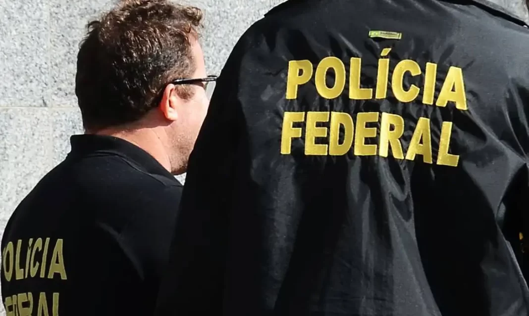 Justiça faz leilão antecipado de 200 veículos apreendidos pela PF Justiça faz leilão antecipado de 200 veículos apreendidos pela PF