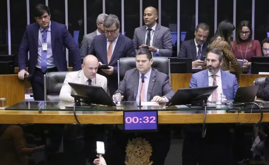 Congresso aprova Orçamento de 2026 com R$ 61 bilhões em emendas parlamentares Congresso aprova Orçamento de 2026 com R$ 61 bilhões em emendas parlamentares