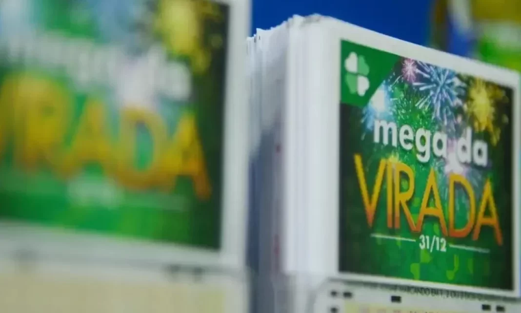 Grupo aposta R$ 13 milhões para tentar ganhar R$ 1 bilhão na Mega da Virada Grupo aposta R$ 13 milhões para tentar ganhar R$ 1 bilhão na Mega da Virada