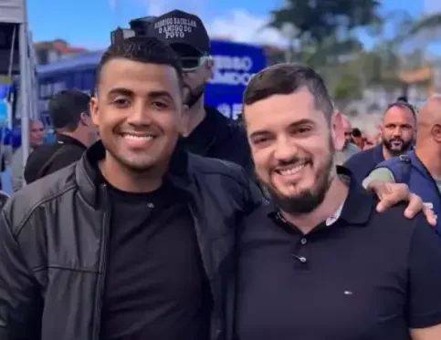 TH Joias chamou Bacellar de 01 e enviou foto da PF em sua residência ao presidente da Alerj TH Joias chamou Bacellar de 01 e enviou foto da PF em sua residência ao presidente da Alerj