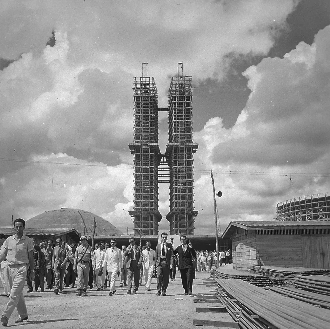 Em Brasília: as aparências enganam (II) Em Brasília: as aparências enganam (II)