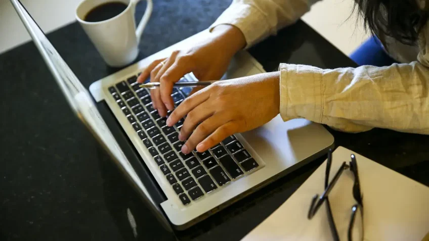 Brasil tem aumento de artigos científicos publicados, mas ainda é 14° em ranking Brasil tem aumento de artigos científicos publicados, mas ainda é 14° em ranking