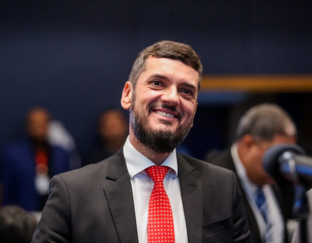 Alerj deve aprovar liberação de Bacellar, mas decisão sobre afastamento volta às mãos de Moraes Alerj deve aprovar liberação de Bacellar, mas decisão sobre afastamento volta às mãos de Moraes